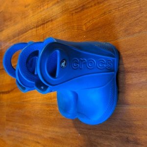 Blue toddler Crocs rainboots